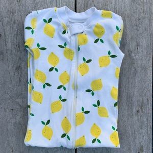 Hanna Andersson zip PJ lemonade in white 3T used